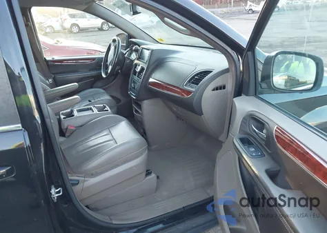 2014 Chrysler Town & Country Touring z USA, uszkodzony, nr VIN 2C4RC1BG4ER228627